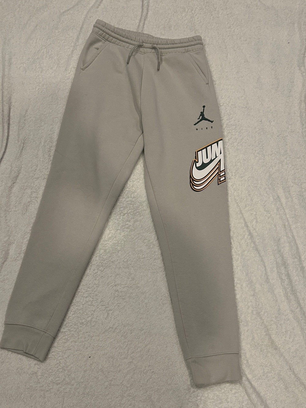 Nike Boys' Light Gray Jumpman Graphic Joggers size L (12-13yrs)